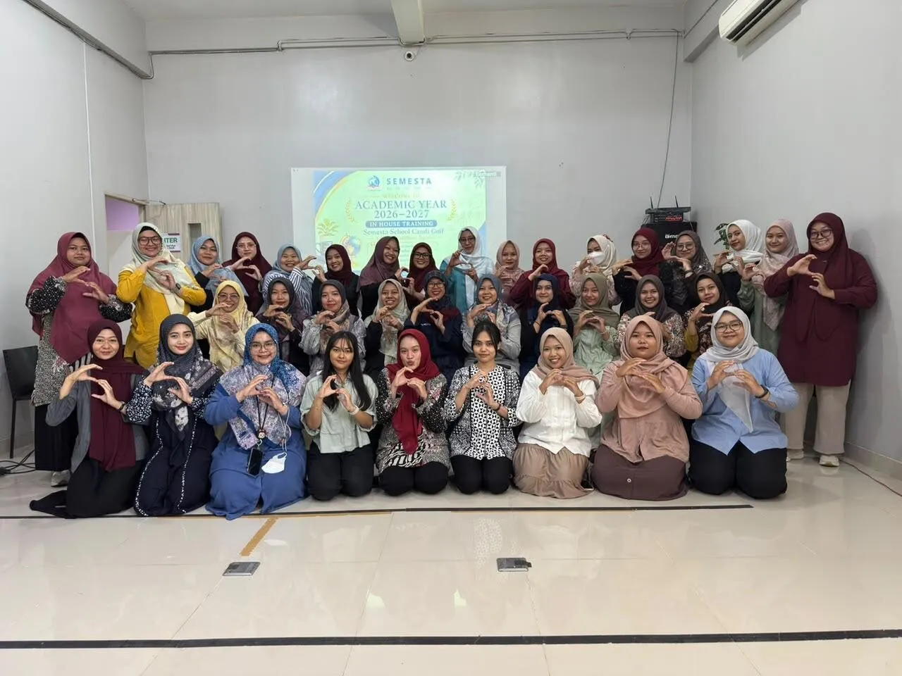 Para guru PG-TK Semesta dalam kegiatan Development Teacher Proficiency